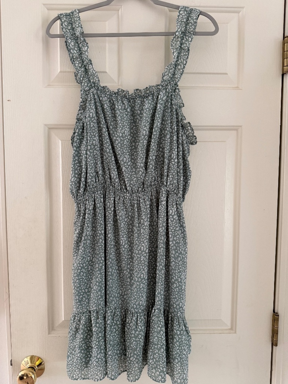Women's Pink Lily Floral Ruffle Dress, Sage Green & White, Size Large